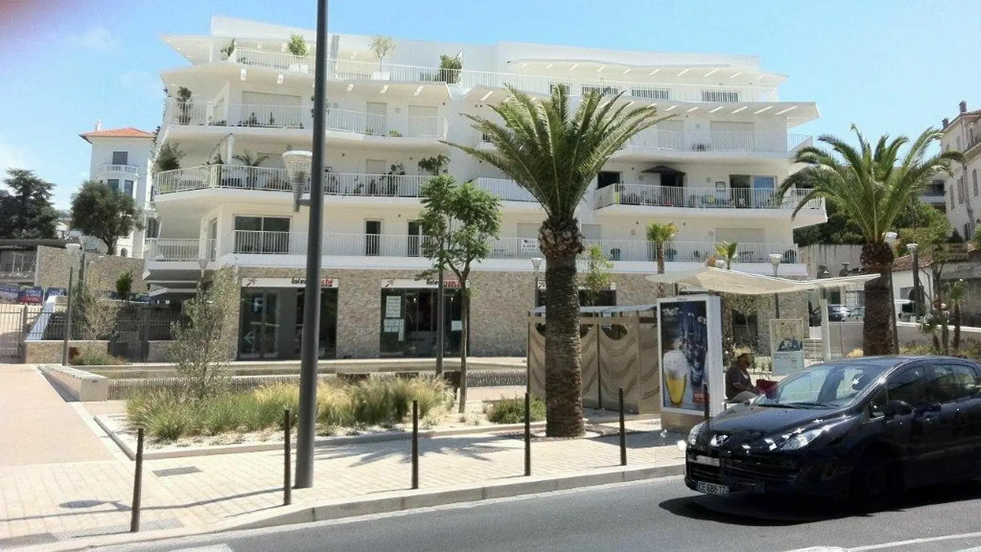 Apartment Studio In Cannes, With Wonderful Mountain View, Terrace And Wifi - 500