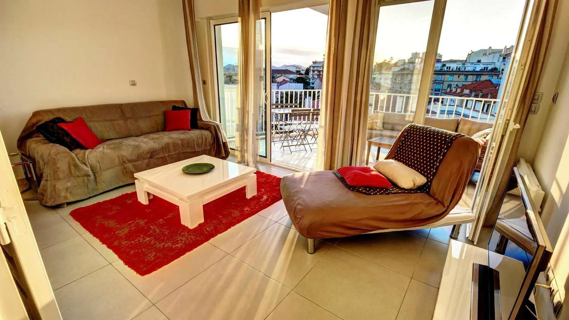 Studio In Cannes, With Wonderful Mountain View, Terrace And Wifi - 500 Apartment Cannes
