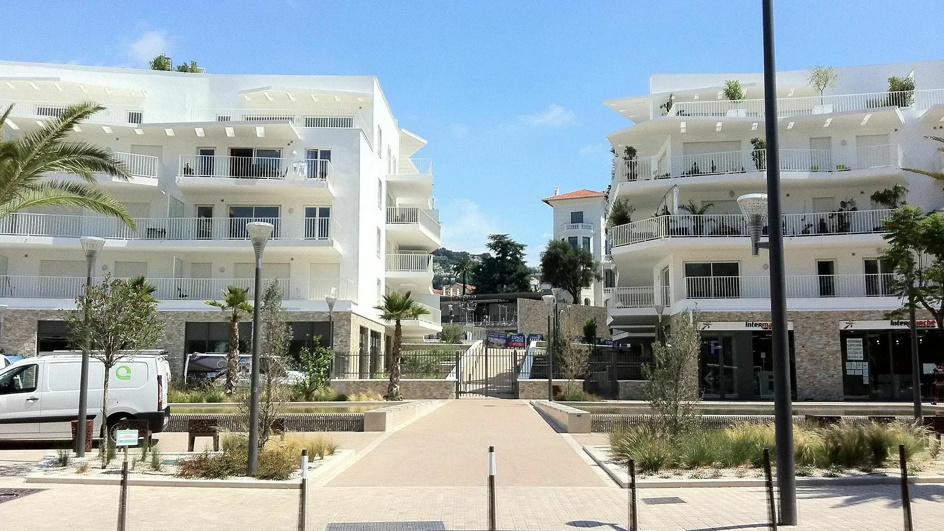 Apartment Studio In Cannes, With Wonderful Mountain View, Terrace And Wifi - 500